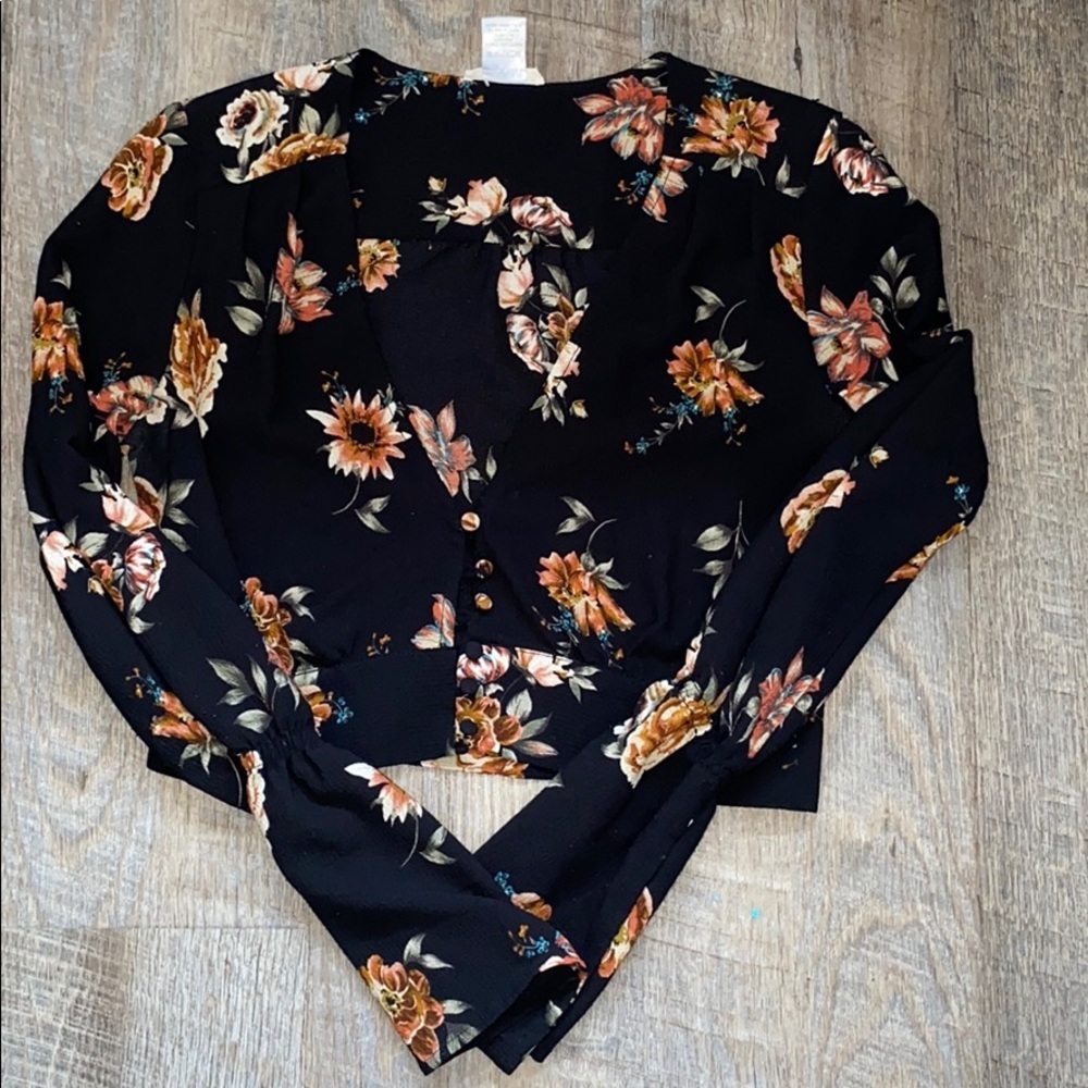 Floral Bell Sleeve Crop Top